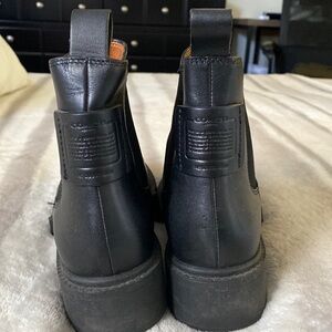 Coach boots